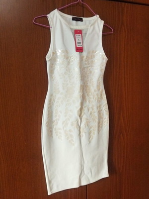 Dress new, size S, white with tag