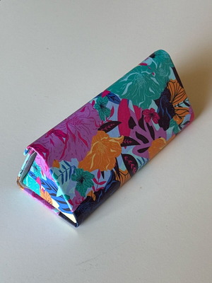 Glasses case new, flat for easy storage
