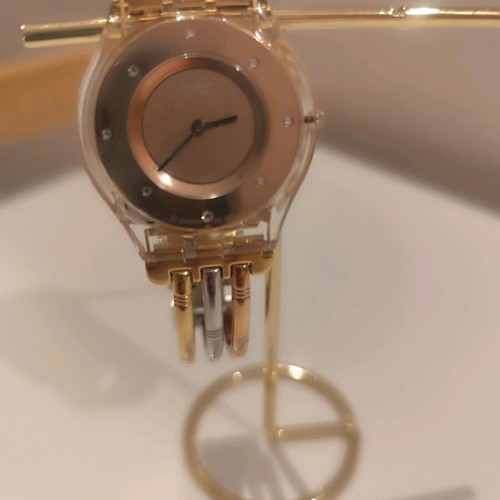 Swatch watch like new, gold and silver