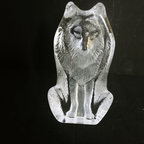 Paperweight "Sitting Wolf" Mats Jonasson full lead crystal, new
