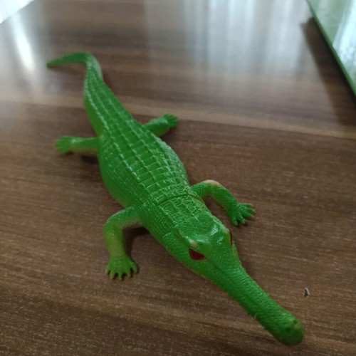 Alligator figure used 30cm