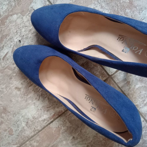 Voi and Noi blue pumps like new, 10 cm heel, size 38