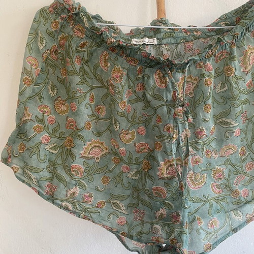 Sleep shorts ITM like new, sizes L and XL, multicolor green