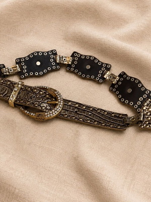 Vintage statement belt OK very nice with animal print and rhinestone buckle like new