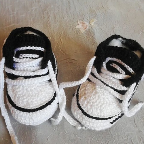 Converse handmade baby shoes, 10 cm knitted