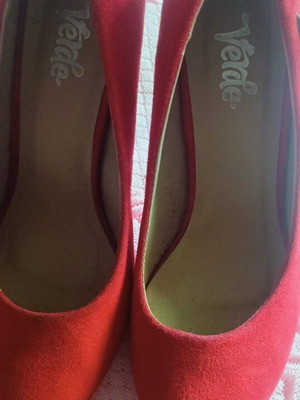Verde red velvet pumps size 37 like new