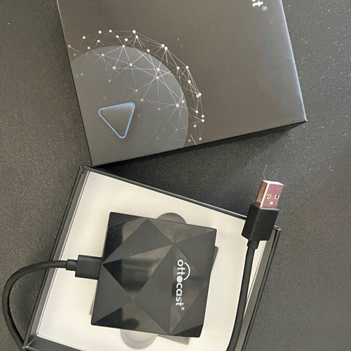 Ottocast Carplay adapter wireless for Apple like new