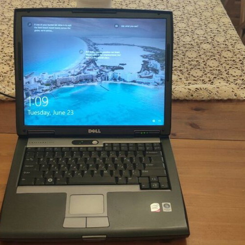 Dell Latitude D530 laptop used, SSD 112GB, Windows 10 Pro