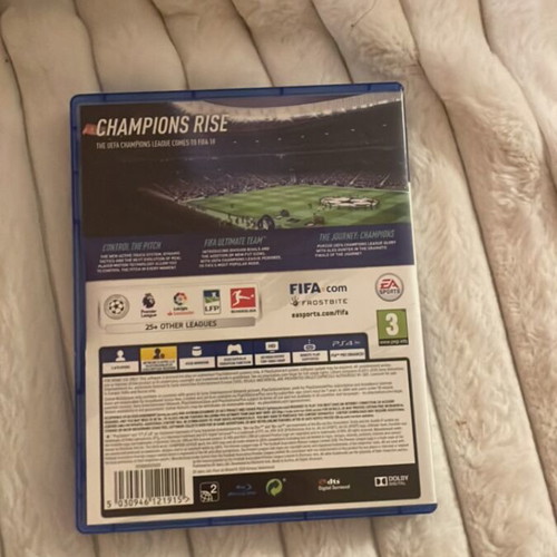 FIFA 19 PS4 lightly used