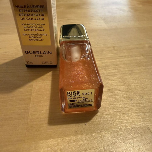 Guerlain KissKiss Bee Glow Oil, shade 429 Sparkling Rosewood