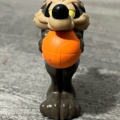 Coyote figure used without box