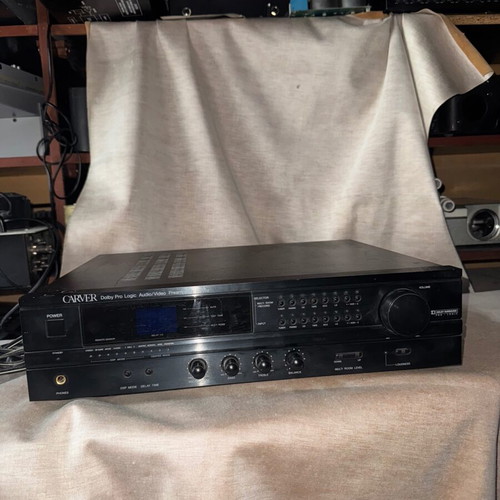 Carver C-15v Audio/Video Preamplifier like new