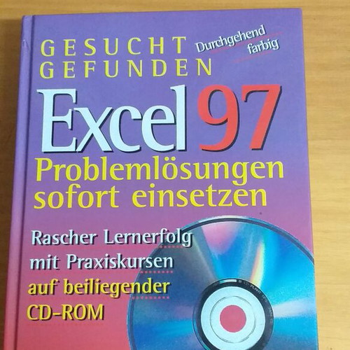 Computer books like new, 4 pieces, in German with CD