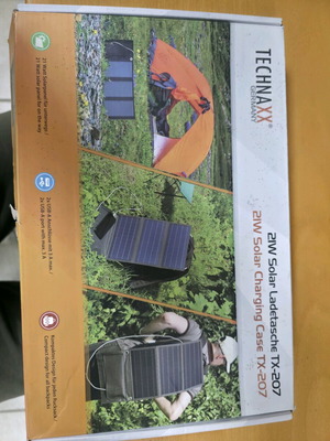 Technaxx TX-207 portable solar charger new 21W