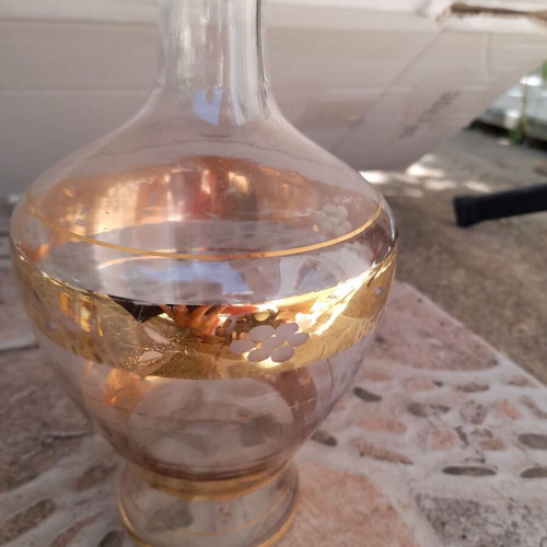 Carafe with Stopper and 2 Glasses collectible, like new, crystal with gold details