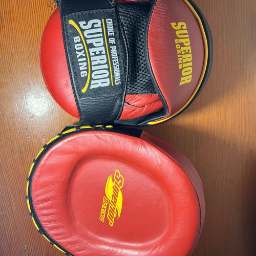 Superior Boxing boxing mitts like new