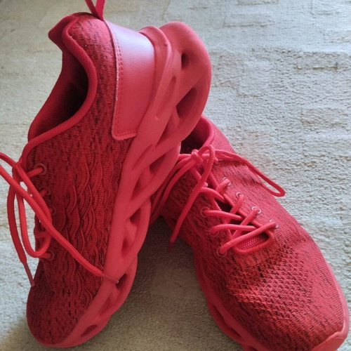 Athletic shoes used, size 40, red