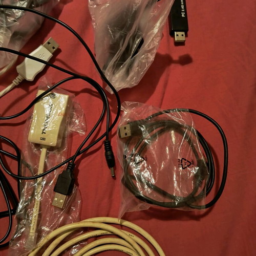 Cable pack used, USB, ADSL splitter, phone, audio and video cables