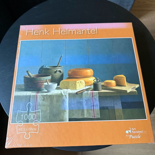 Puzzle brand new with 1000 pieces