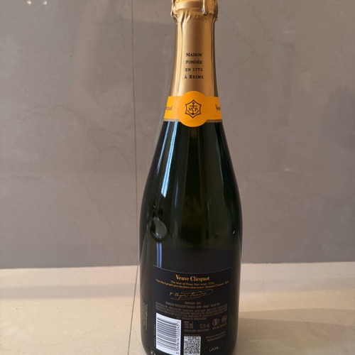 Veuve Clicquot Brut Champagne new