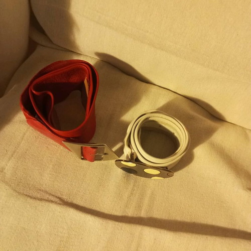 Women's leather belts like new, set of 2