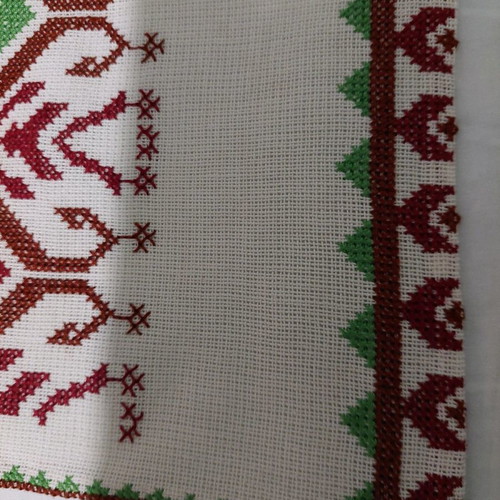 Table runner 70x37cm with 2 napkins 28.5x20.5cm new, burgundy-green on white etamine