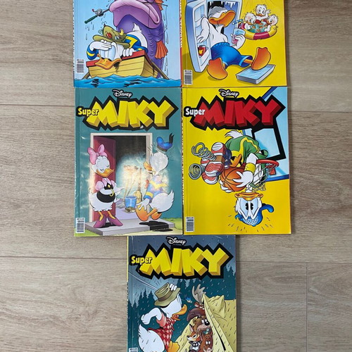 Disney comic collection like new, 61 issues including Mickey Mouse and Donald