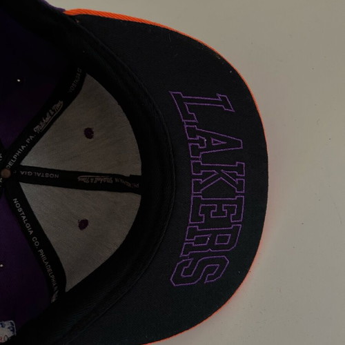 LA LAKERS SnapBack cap Michell & Ness like new