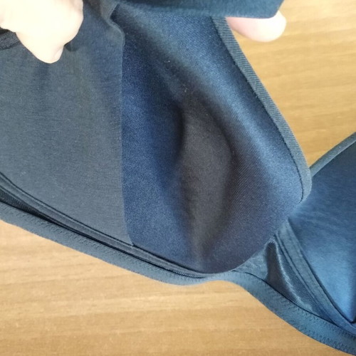 H&M Nursing Bra 80C like new, wire-free