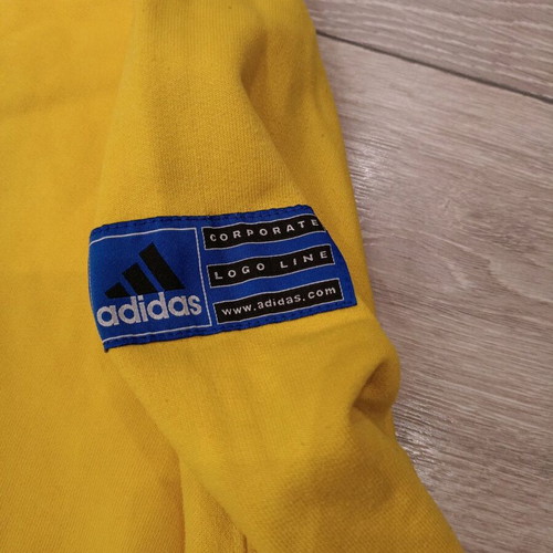 Adidas vintage sweatshirt used, yellow with blue logo, size M