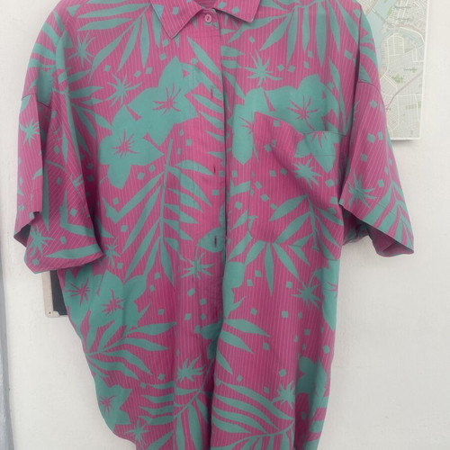 Mexx shirt large, pink and green