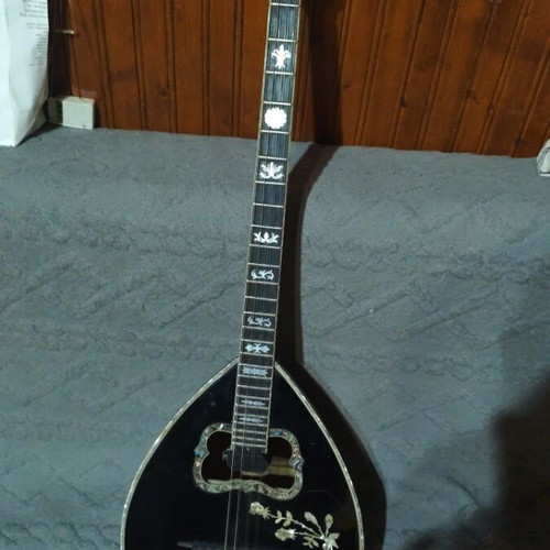 Bouzouki