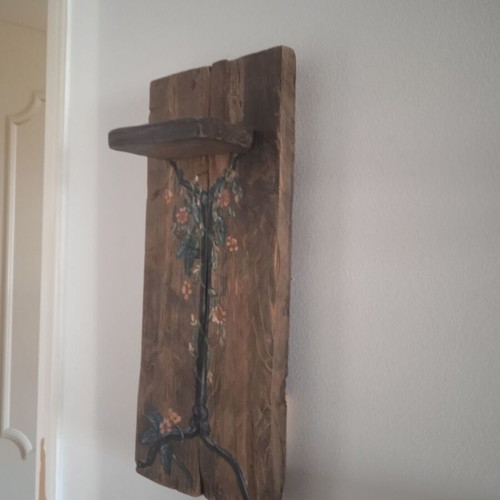 Handmade painted wooden shelves used, floral design