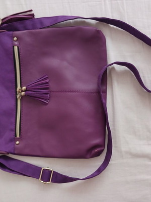 Shoulder bag like new, purple, synthetic material