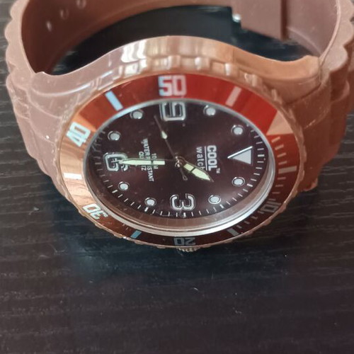 Unisex wristwatch like new, brown, battery needed