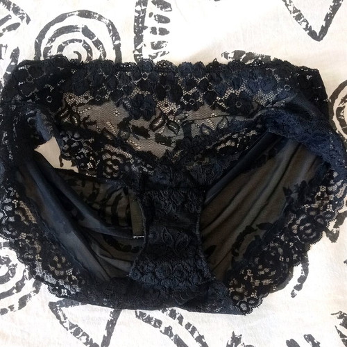 H&M black lace slip large new