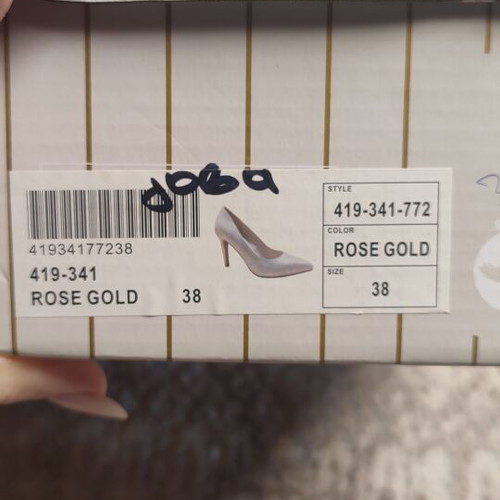 Voi & Noi rose gold pumps new, size 38 with box