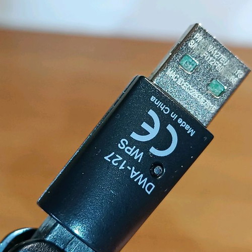 Wireless USB Adapter N 150 High-Gain DWA-127 used