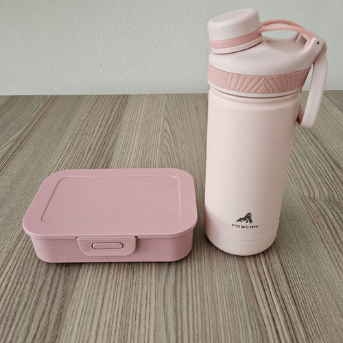 Bottle and lunch box set