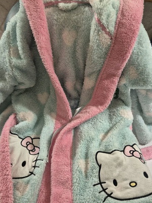 Hello Kitty bathrobe like new for children aged 4,5-6 years