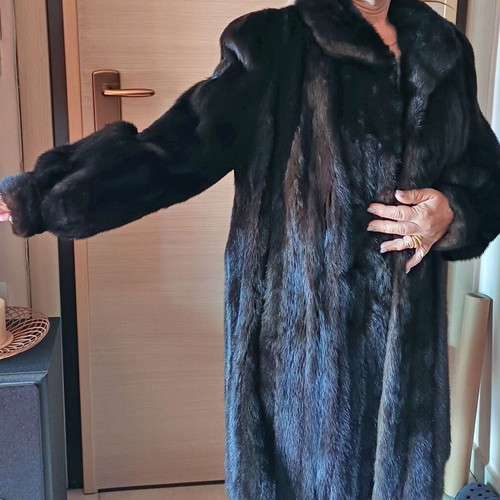 Vintage Mink Fur Coat N. Pavlidis Thessaloniki like new, dark brown