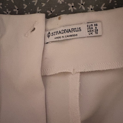 Stradivarius white pants, size 38