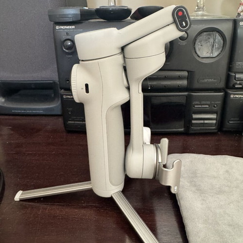 Insta360 Flow 2 Smart Gimbal Stabilizer like new