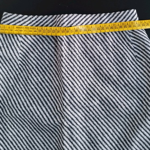 Mini skirt striped black and white like new, size XXS