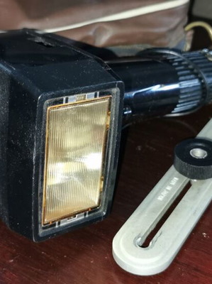 Kako Elite L vintage flash grip used with case and support bracket