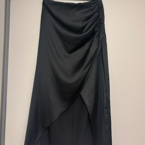 Zara satin skirt new, size M 38 10, black