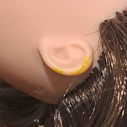 Bratz Salon'n' Spa Dana doll used, incomplete with flaws