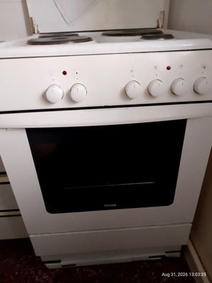 Ηλεκτρική κουζίνα Pitsos με εμαγιέ μάτια