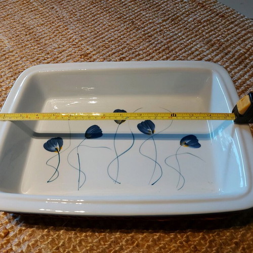 Porcelain dish like new with base