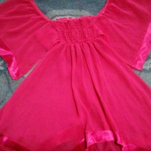 Transparent fuchsia top new, satin finish, loose fit